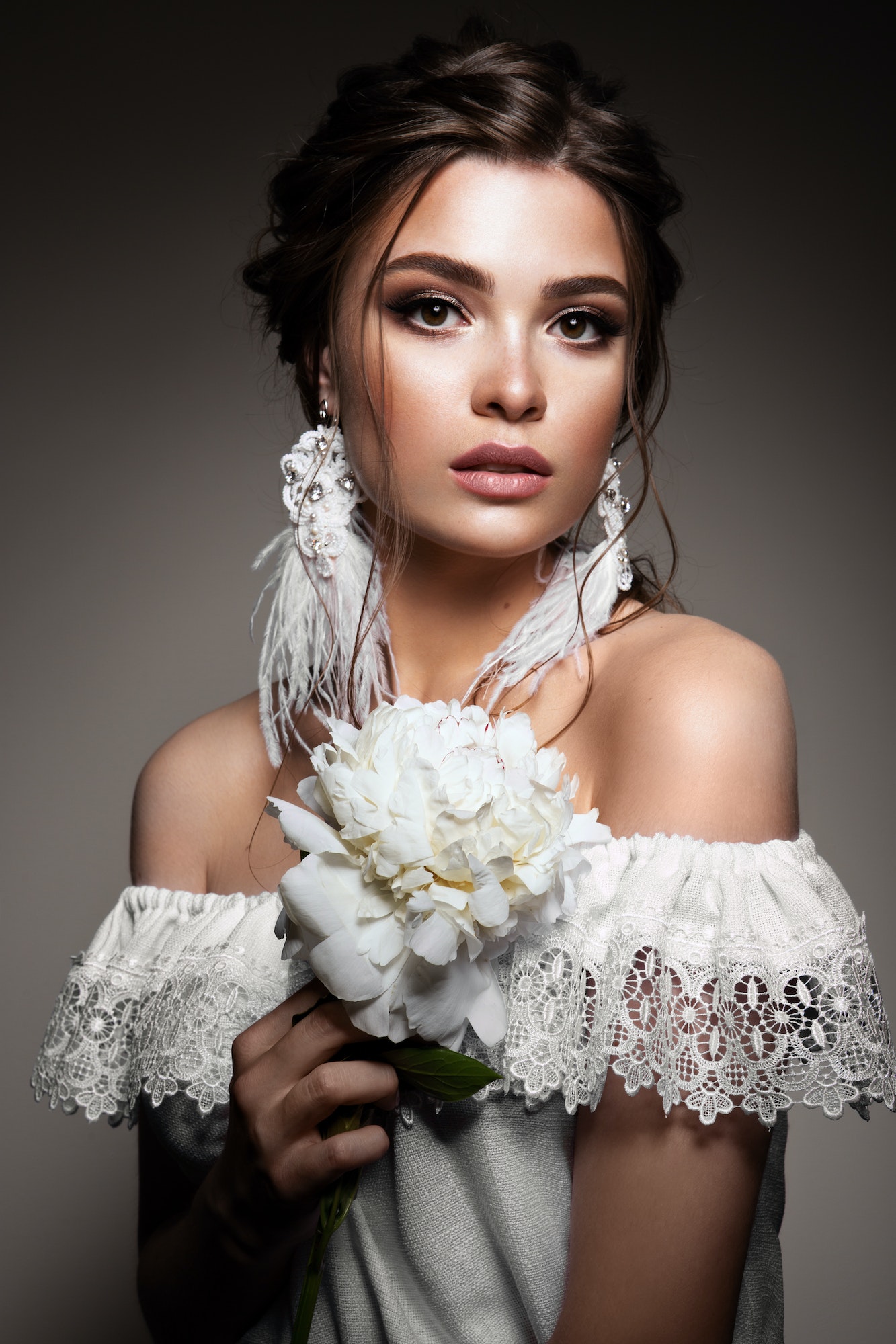 glamour-portrait-of-beautiful-woman-model-with-fresh-daily-makeup-and-romantic-wavy-hairstyle.jpg